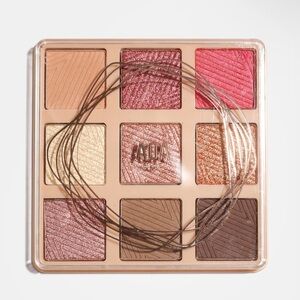 Glam Eyeshadow Palette | 9 Shades in Mattes and Shimmers